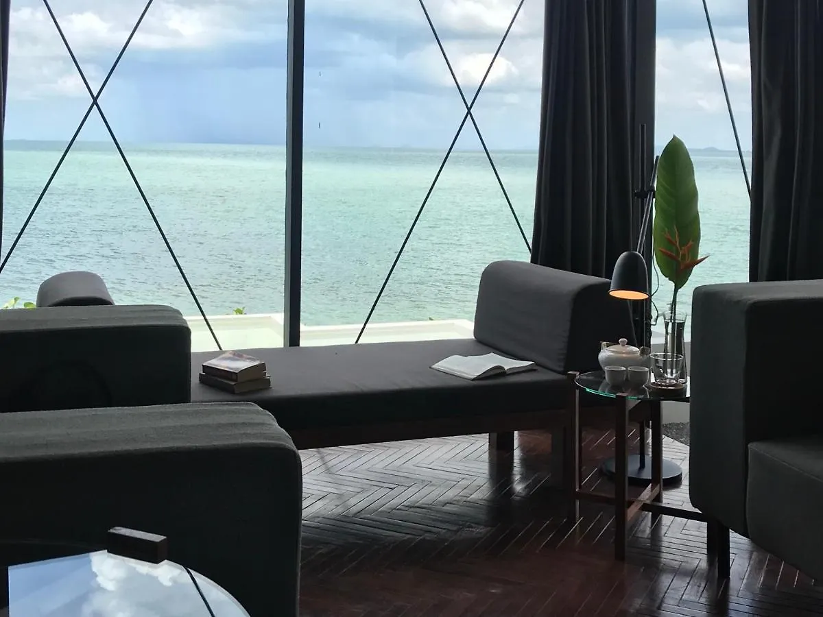 Deepspace Cabin On Quiet Beach Ko Lanta Tayland