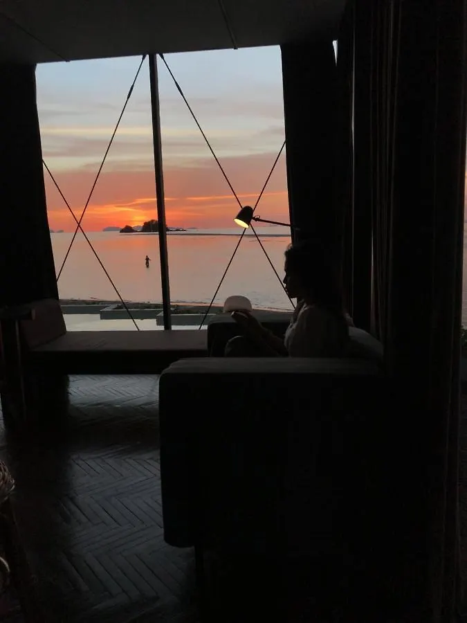 빌라 Deepspace Cabin On Quiet Beach 란타섬